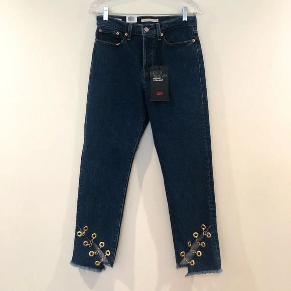 RARE Levi's Wedgie Straight Gold Chain Denim Jeans - Picture 2 of 13